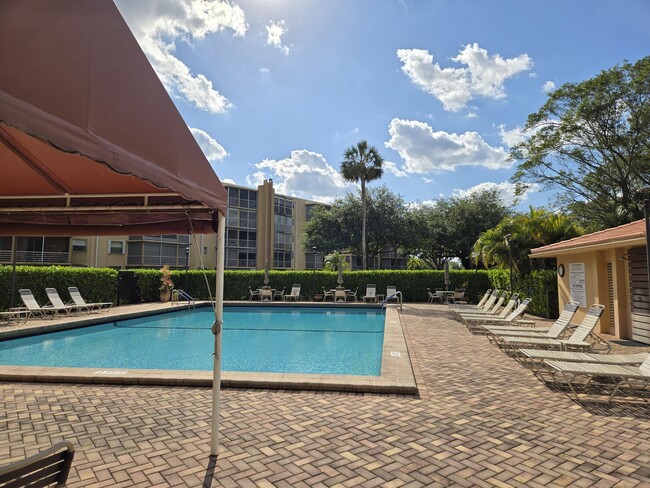 5201 NW 2nd Ave in Boca Raton, FL - Building Photo - Building Photo