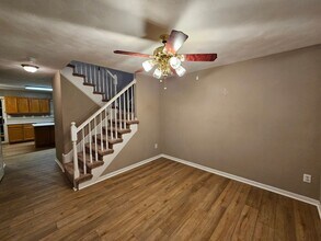 2825 N Creek Dr in Chesapeake, VA - Building Photo - Building Photo