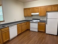 606 1/2 W Elm St, Unit 1 in Urbana, IL - Foto de edificio - Building Photo