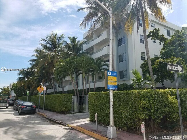 1610 Lenox Ave. in Miami Beach, FL - Building Photo - Building Photo
