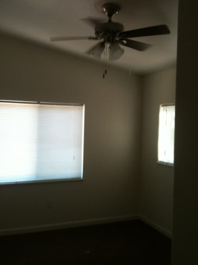 252 W Jefferson Ave
