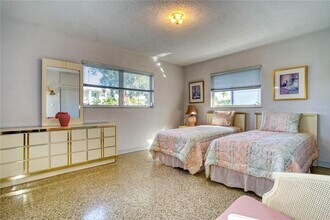 106 15th St in Belleair Beach, FL - Building Photo - Building Photo