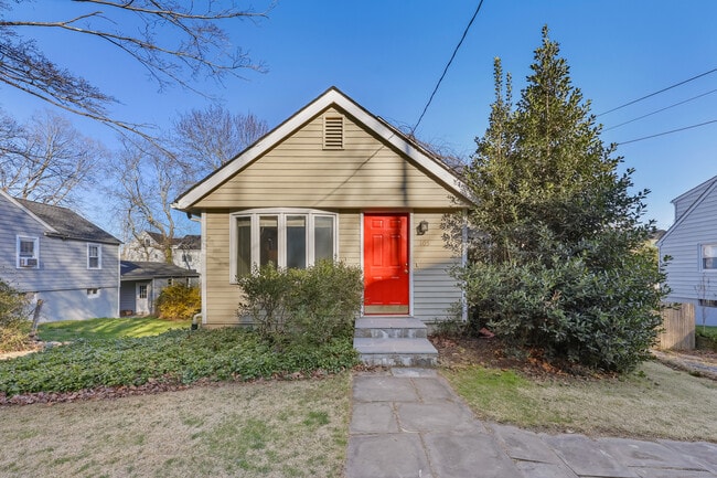 105 Valley Rd