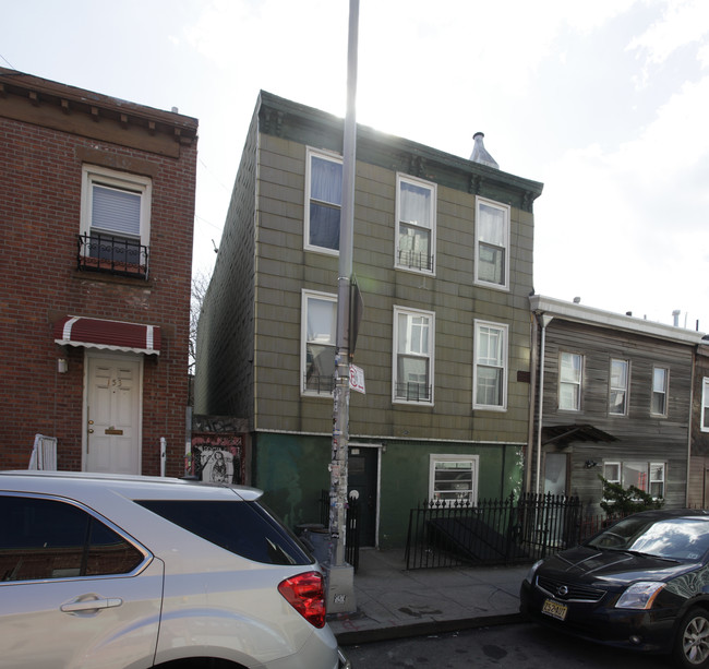 155 Berry St in Brooklyn, NY - Building Photo - Building Photo