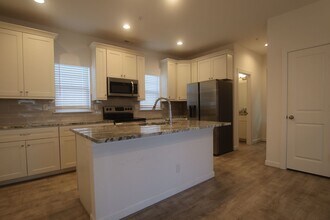 4319 Pinter Ln in Norfolk, VA - Building Photo - Building Photo