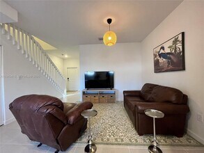 2627 SE 28th Dr in Homestead, FL - Building Photo - Building Photo