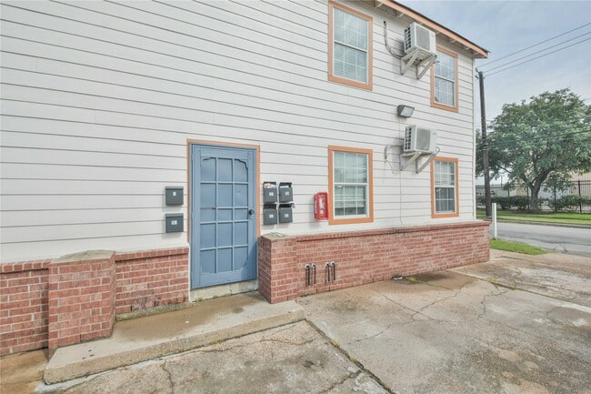 property at 5320 Polk St