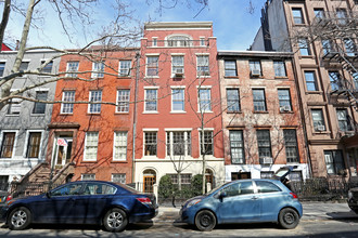 115 W 11th St in New York, NY - Building Photo - Building Photo