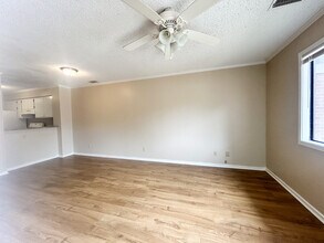 16 Canterbury Ct in Columbia, SC - Building Photo - Building Photo