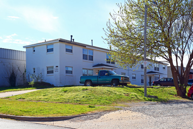 Steve's Apartments in Oklahoma City, OK - Building Photo - Building Photo