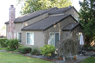 Woodland Garden Apartments in Arlington, WA - Building Photo - Building Photo