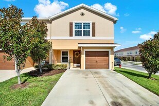 13103 Logan Captiva Ln in Gibsonton, FL - Building Photo