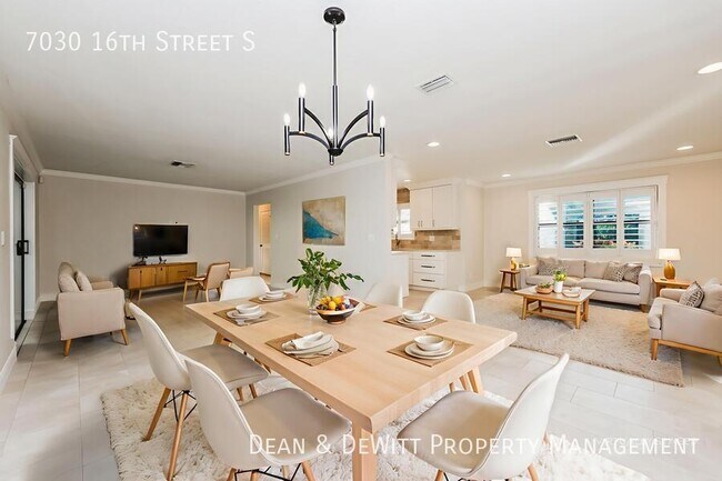 7030 16th St S in St. Petersburg, FL - Building Photo - Building Photo