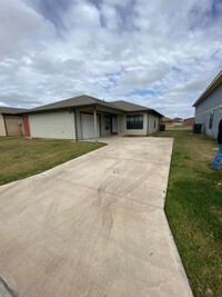 Sunrise Terrace Homes in La Feria, TX - Foto de edificio - Building Photo