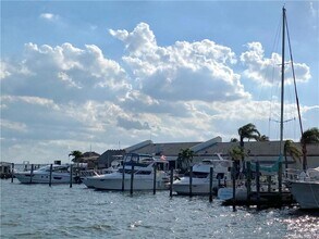 952 Nettles Blvd in Jensen Beach, FL - Building Photo - Building Photo