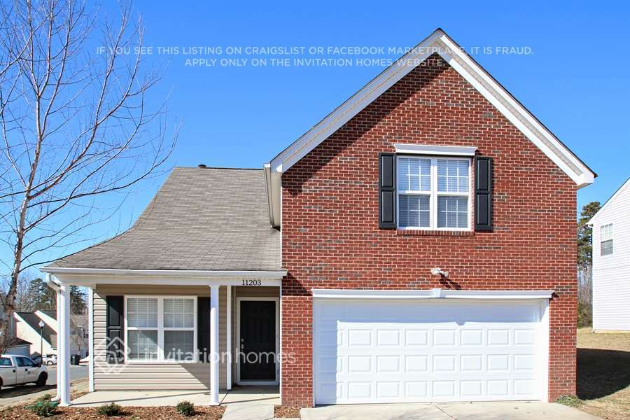 11203 Pointer Ridge Dr in Charlotte, NC - Building Photo
