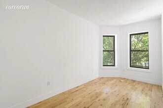 297 Hinsdale St in Brooklyn, NY - Building Photo - Building Photo