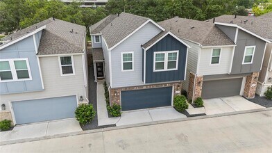 16107 Hilltop Oak Dr in Houston, TX - Building Photo - Building Photo