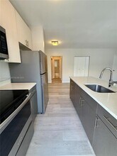 1525 Michigan Ave in Miami Beach, FL - Building Photo - Building Photo