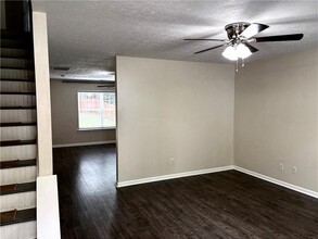 320 Westminster Dr in Canton, GA - Building Photo - Building Photo