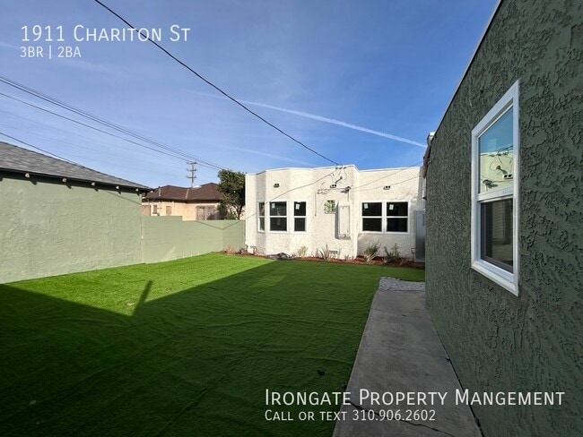 property at 1911 Chariton St
