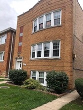 1845 Grove Ave, Unit 1 in Berwyn, IL - Building Photo - Building Photo