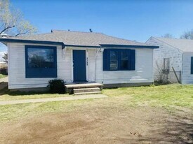 2706 Ridgemere Blvd in Amarillo, TX - Building Photo