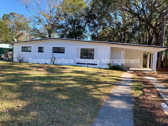 property at 707 Boxwood Dr