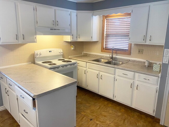 1106 S 17th Ave in Wausau, WI - Building Photo - Building Photo