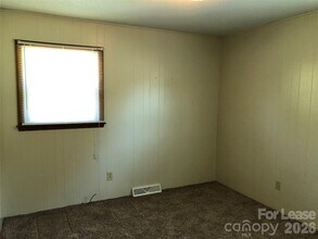 1411 Roundtree Ln in Lincolnton, NC - Building Photo - Building Photo