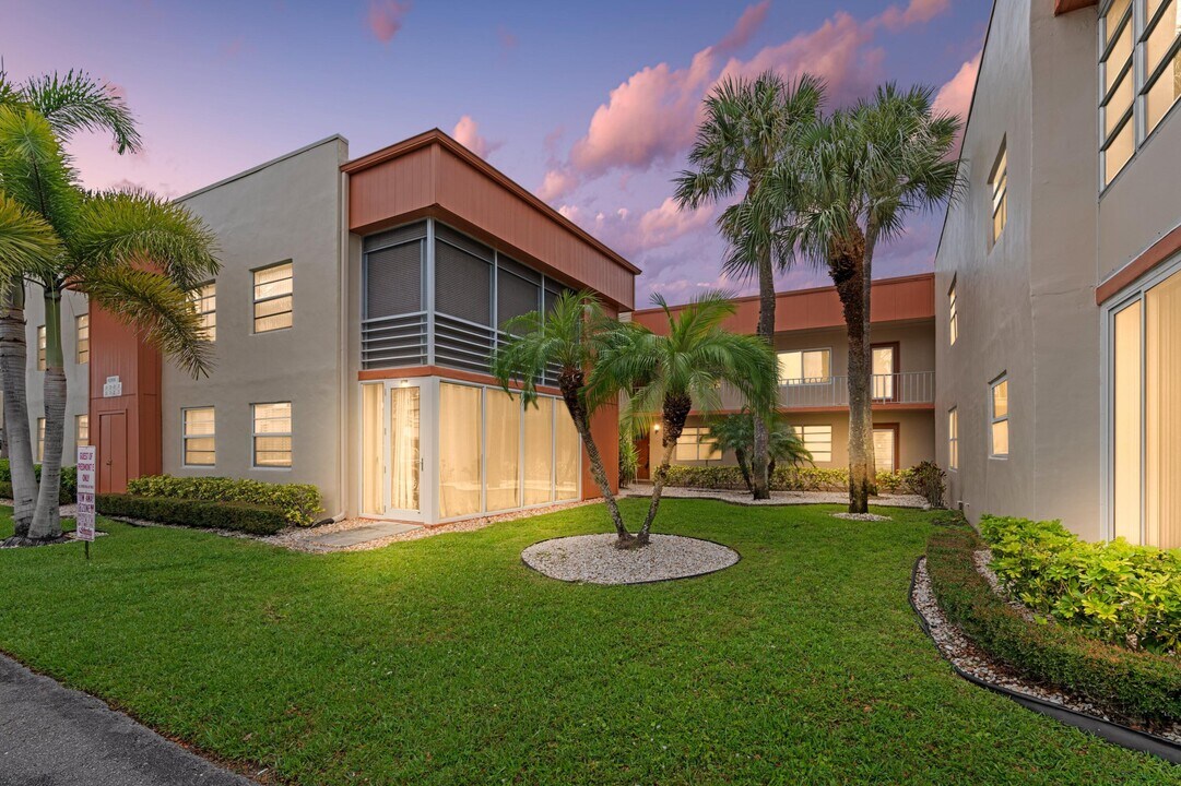 407 Piedmont I in Delray Beach, FL - Building Photo