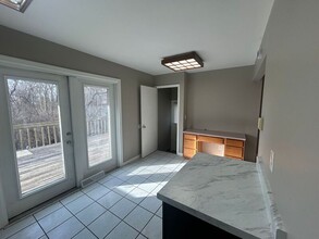 2801 Royal Glen Dr in Cincinnati, OH - Building Photo - Building Photo