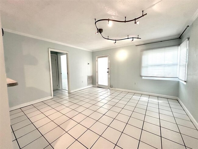 432 Woodlawn Ave in Belleair, FL - Building Photo - Building Photo