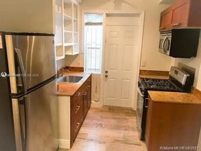 1020 Euclid Ave in Miami Beach, FL - Building Photo - Building Photo