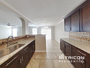 2714 Moonrock in Converse, TX - Building Photo - Building Photo