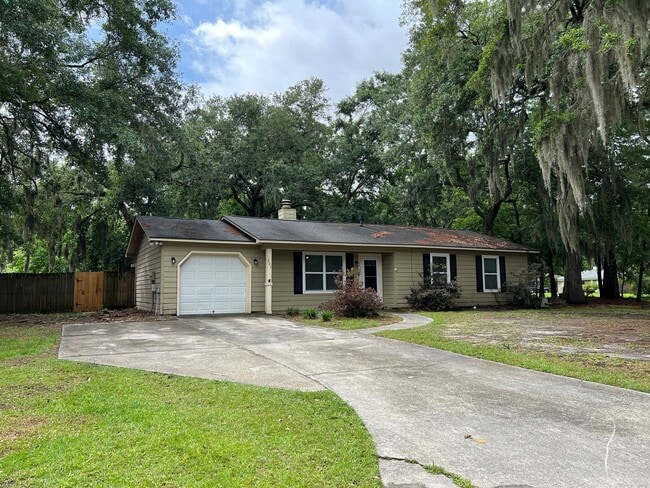 201 Whittington Dr in Savannah, GA - Foto de edificio - Building Photo