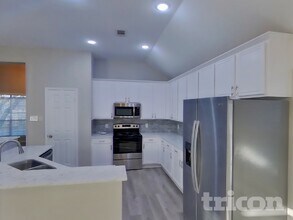 2075 Crestlake Dr in Rockwall, TX - Building Photo - Building Photo