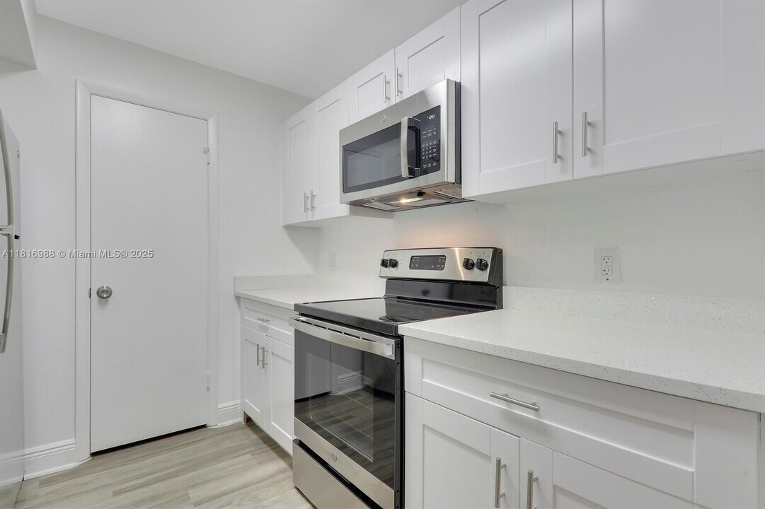 4341 W McNab Rd in Pompano Beach, FL - Building Photo