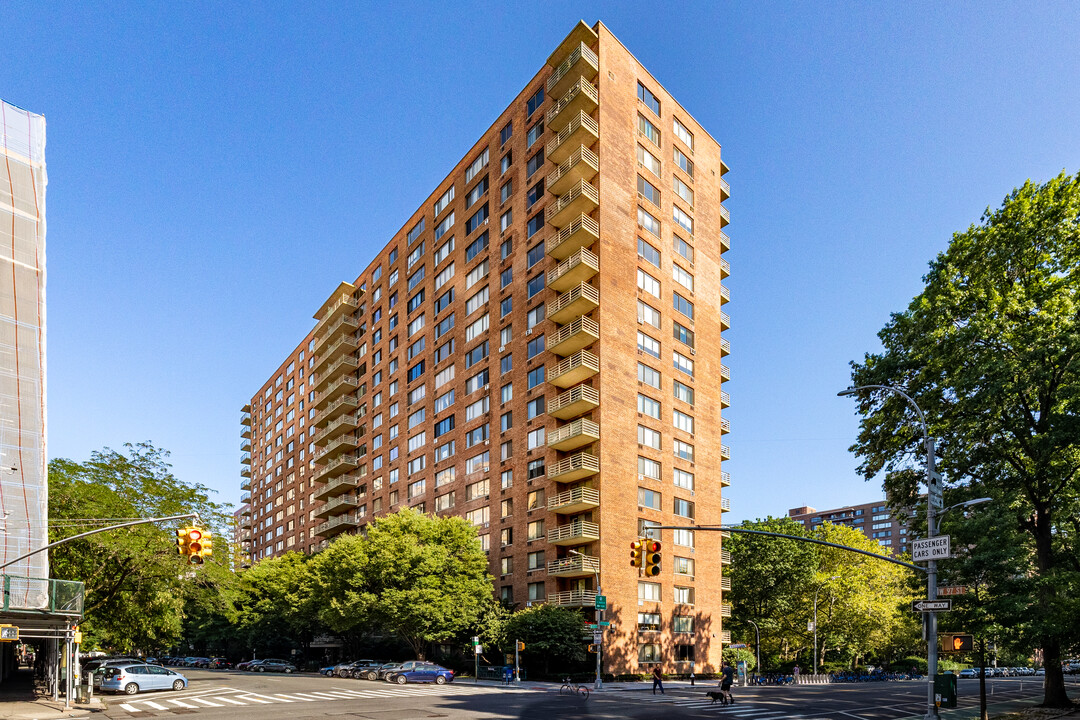 The Vaux in New York, NY - Building Photo