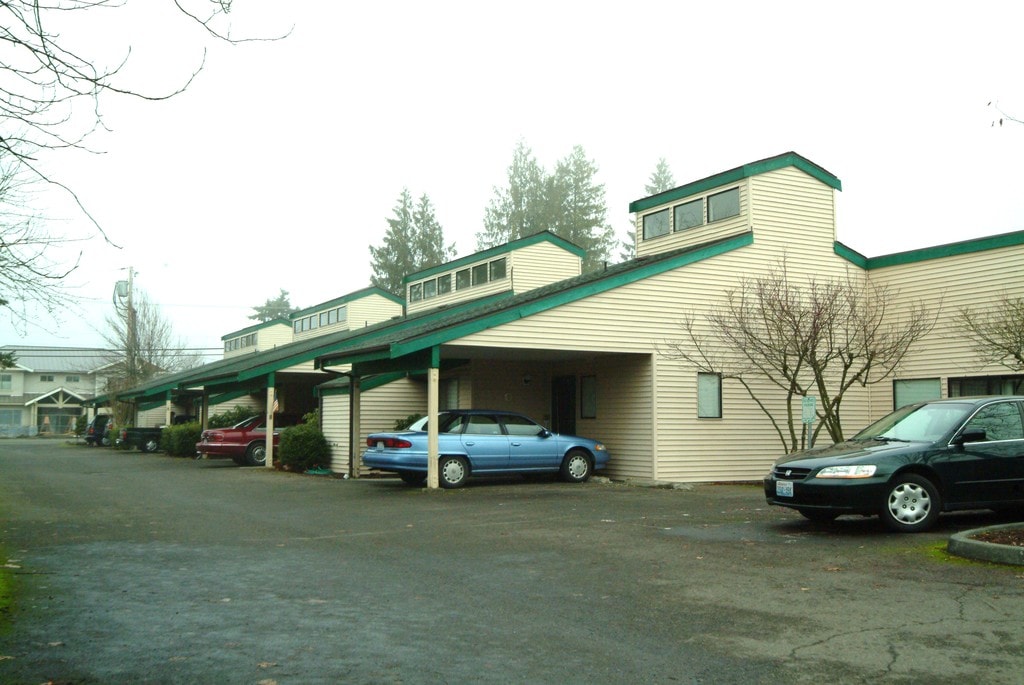 Emerald Court Apartments Enumclaw, WA Apartments For Rent