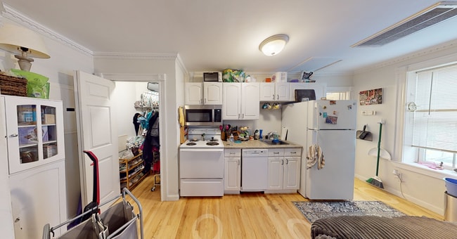 7 Bishop Allen Dr, Unit #3, Unit #3