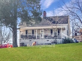 1 Traction St in Greenville, SC - Building Photo