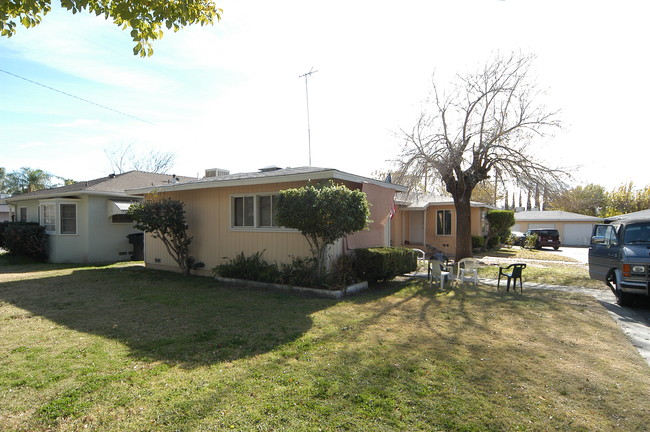 279-283 E 18th St in San Bernardino, CA - Foto de edificio - Building Photo