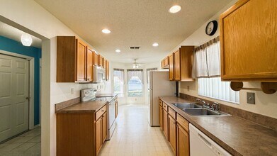 260 Lake Suzanne Dr in Lake Wales, FL - Building Photo - Building Photo