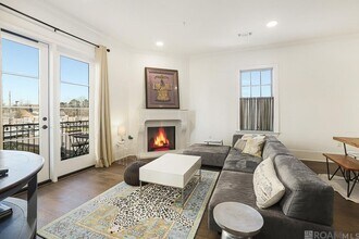 8211 Village Plaza Ct in Baton Rouge, LA - Building Photo - Building Photo