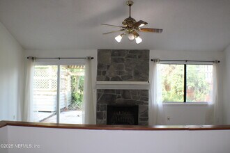 10315 Docksider Dr E in Jacksonville, FL - Building Photo - Building Photo