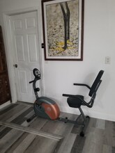 1585 Maxwell Ln in Deltona, FL - Foto de edificio - Building Photo