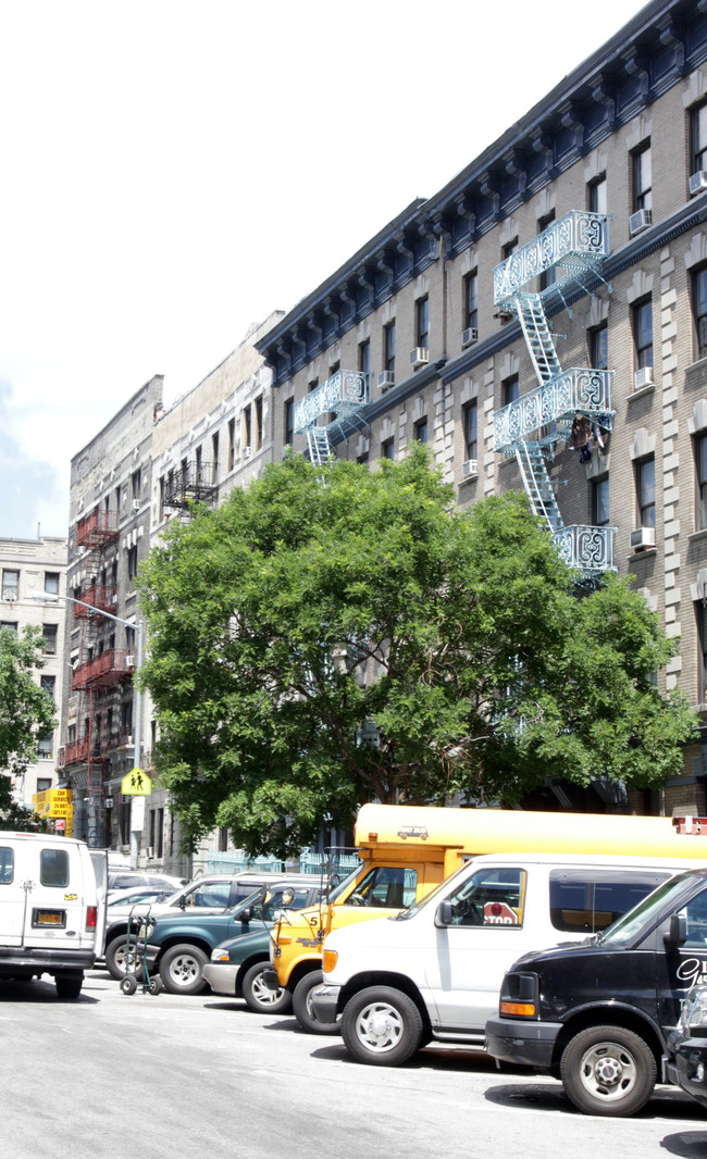 515-517 W 175th St in New York, NY - Building Photo - Building Photo