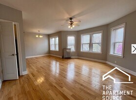 2900 N Kolmar Ave, Unit 3 in Chicago, IL - Building Photo