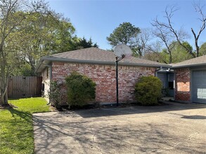 16966 Glen Eagle Dr N in Conroe, TX - Foto de edificio - Building Photo